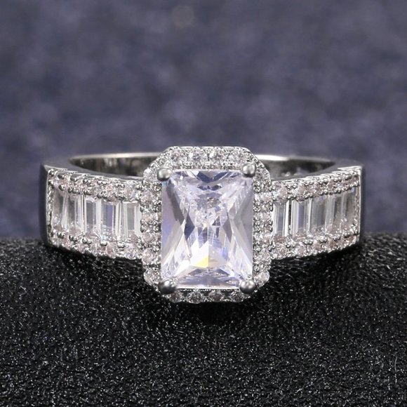 💞 Trendy Radiant Cut Dazzling Zircon Rectangle Rings for Women, PD164 - Picture 1 of 9